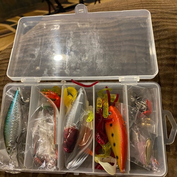 Tackle box with lures. - Picture 1 of 2